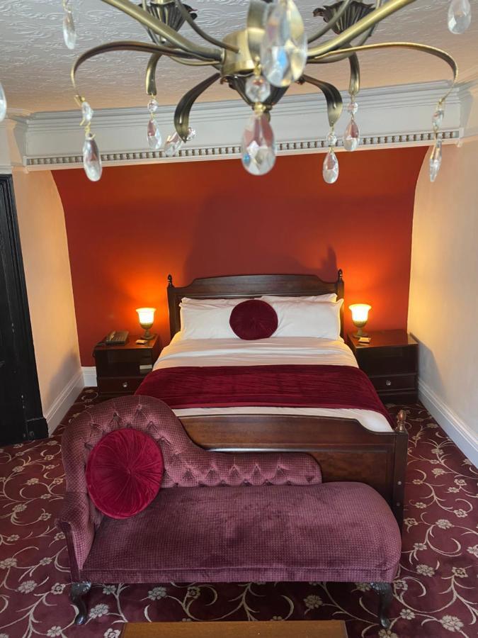 The Tudor Hotel 브리지워터 외부 사진