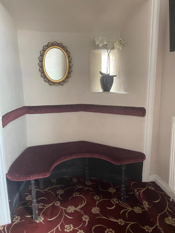 The Tudor Hotel 브리지워터 외부 사진